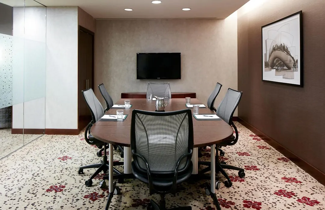 Central Loop Hotel-1